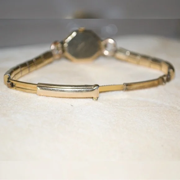 10k Gold Filled Bulova 21 Jewels Wind Up w/Adjustable Gold Filled Band Ladies - Picture 11 of 16